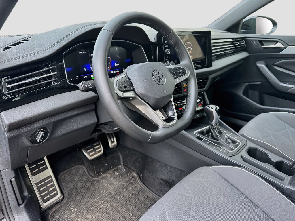 Certified 2026 Volkswagen Jetta Sport FWD image 9