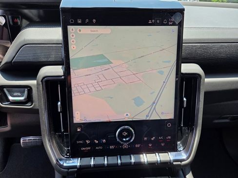 New 2026 GMC Yukon XL AT4 Ultimate AWD/4WD image 22