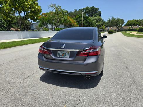 Used 2017 Honda Accord LX image 6