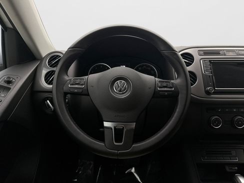 Used 2017 Volkswagen Tiguan S AWD/4WD image 12