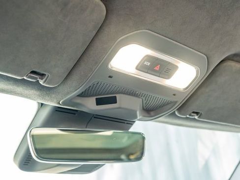 Used 2022 Rivian R1T Launch Edition image 23