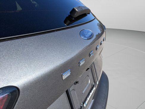 Used 2022 Ford Escape SE image 15