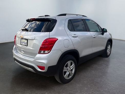 Used 2022 Chevrolet Trax LT w/ Driver Confidence Package AWD/4WD image 5