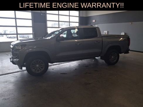 Used 2023 Chevrolet Colorado LT w/ LT Convenience Package II image 5