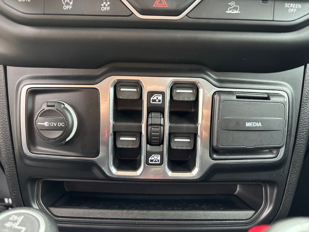 Used 2021 Jeep Gladiator Sport AWD/4WD image 27