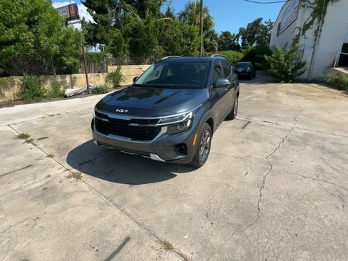 Used 2024 Kia Seltos S AWD/4WD image 3
