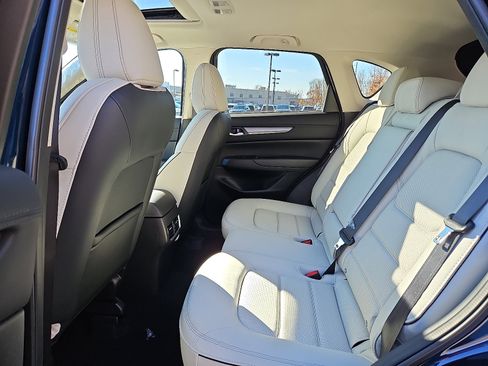 New 2025 MAZDA CX-5 AWD 2.5 S w/ Preferred Package image 8