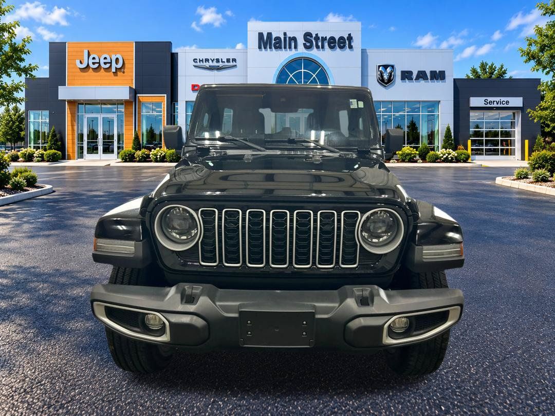 Used 2024 Jeep Wrangler Unlimited Sahara AWD/4WD image 8
