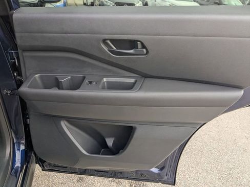 New 2025 Nissan Pathfinder SV w/ SV Premium Package image 36