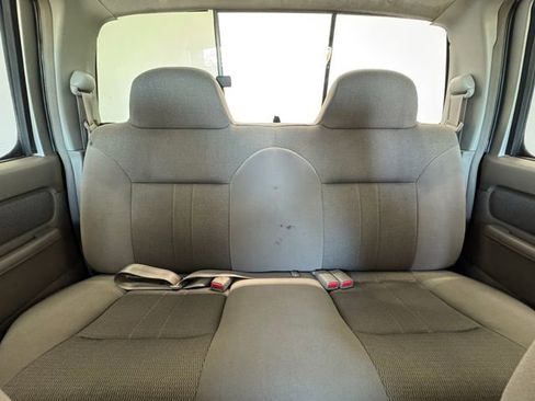 Used 2002 Nissan Frontier XE image 7