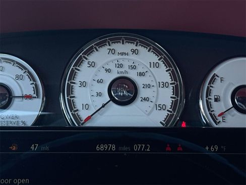 Used 2020 Rolls-Royce Wraith image 21