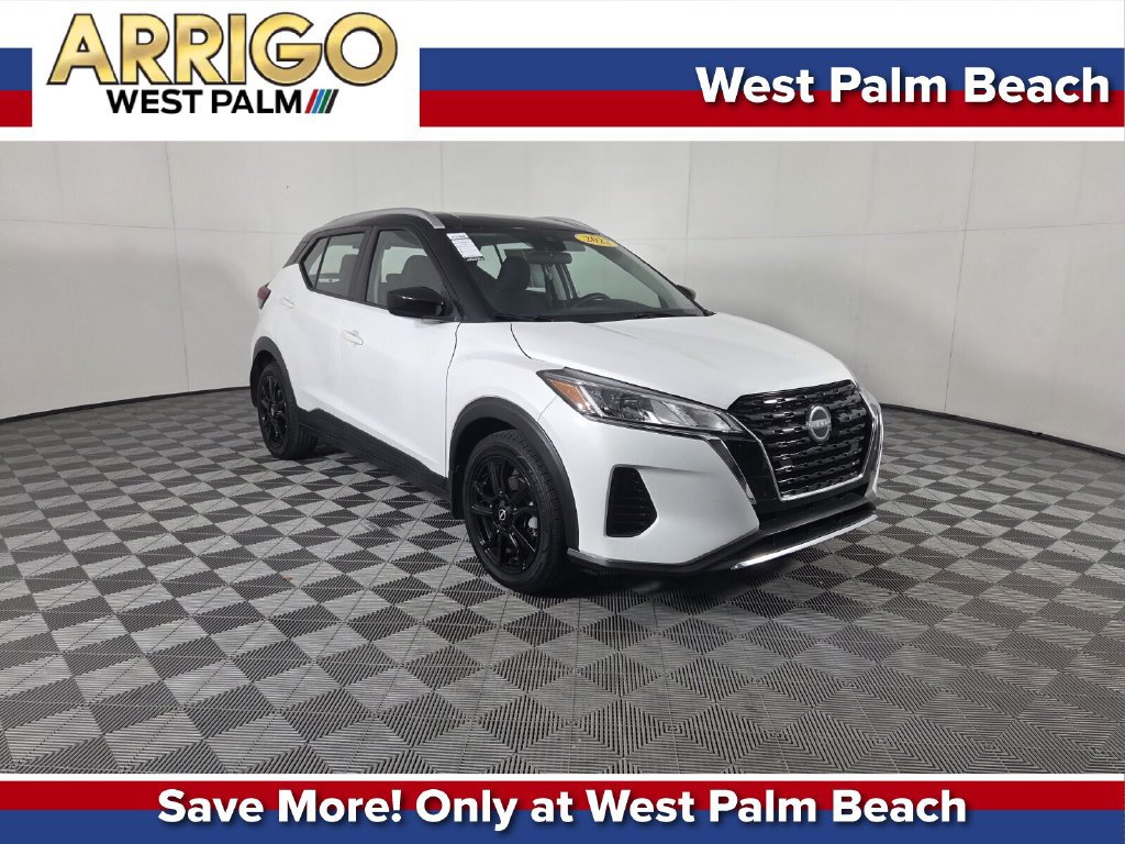 Used 2022 Nissan Kicks SV FWD image 1