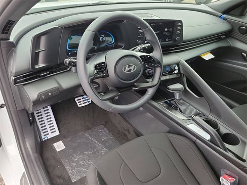 New 2026 Hyundai Elantra Sport image 17