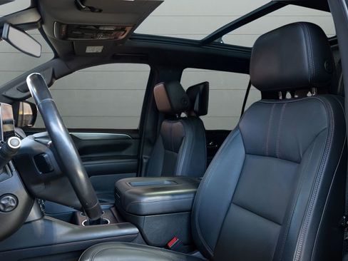 Used 2021 Chevrolet Tahoe RST w/ Luxury Package AWD/4WD image 40