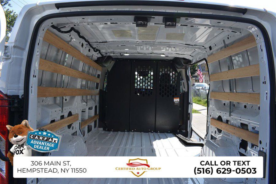 Used 2025 Ford Transit 250 Low Roof RWD image 29