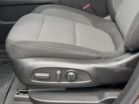 Certified 2023 Chevrolet Traverse LT FWD image 16