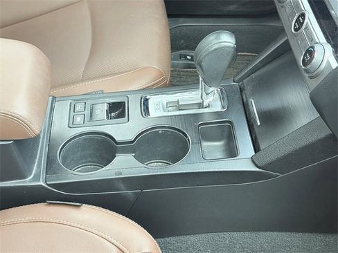 Used 2017 Subaru Outback 3.6R Touring w/ Popular Package #5A image 6