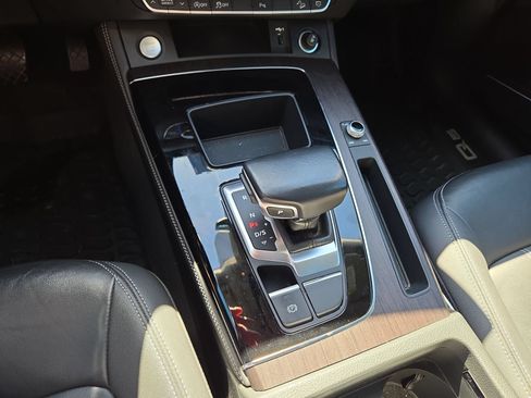 Used 2021 Audi Q5 2.0T Premium Plus w/ Premium Plus Package AWD/4WD image 22