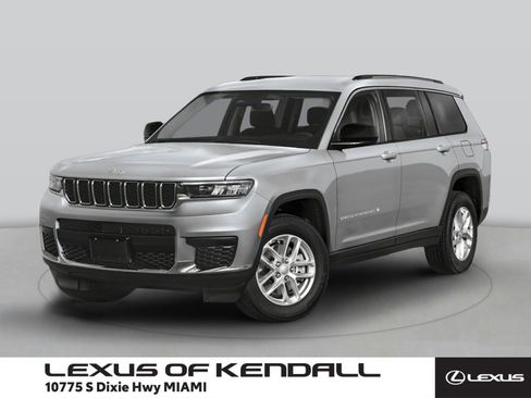 Used 2024 Jeep Grand Cherokee L Limited w/ Black Appearance Package RWD image 1