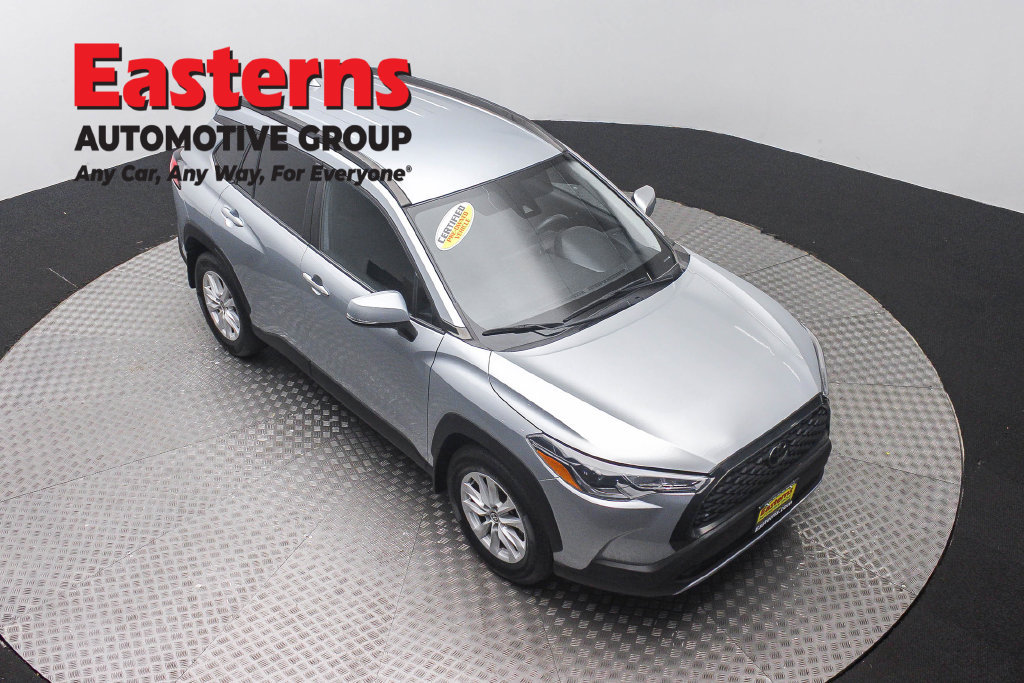 Used 2022 Toyota Corolla Cross LE AWD/4WD image 4