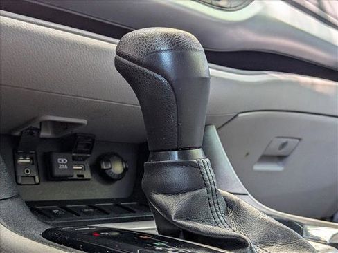 Used 2019 Toyota Highlander LE FWD image 14