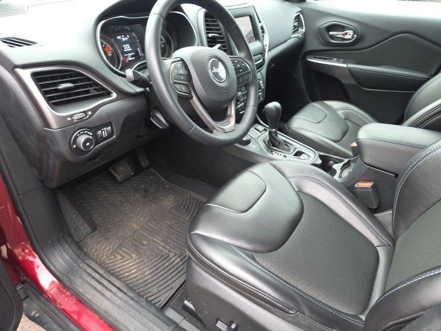 Used 2019 Jeep Cherokee Latitude Plus AWD/4WD image 24