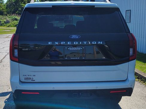 New 2026 Ford Expedition Active AWD/4WD image 6