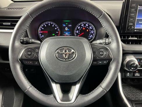 Used 2020 Toyota RAV4 XLE Premium image 14