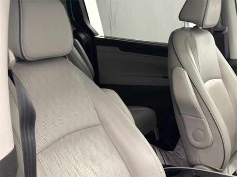 Used 2021 Honda Odyssey Elite image 11