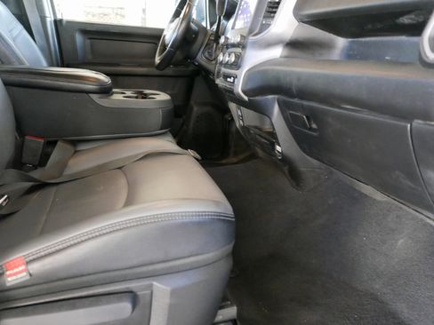 Used 2023 RAM 2500 Tradesman w/ Chrome Appearance Group image 10