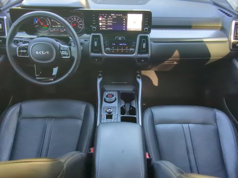 Used 2023 Kia Sorento EX AWD/4WD image 50