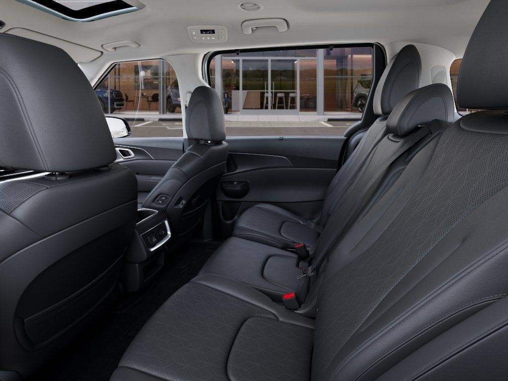 New 2027 Kia Carnival SX FWD image 18