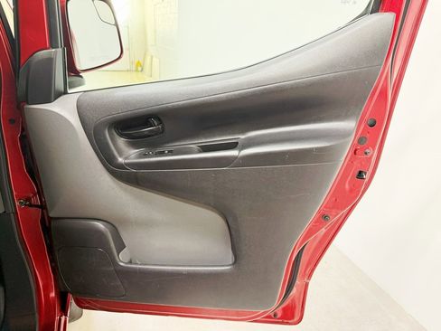 Used 2019 Nissan NV200 SV image 34