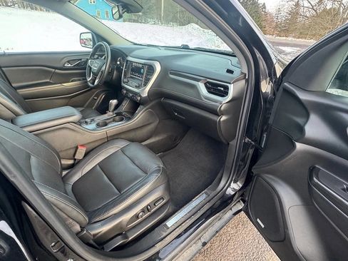 Used 2018 GMC Acadia SLT image 17