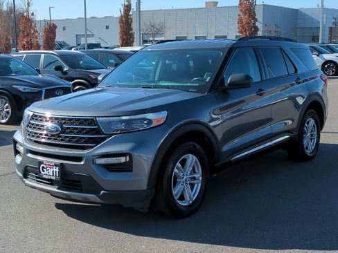 Used 2023 Ford Explorer XLT w/ Equipment Group 202A image 10