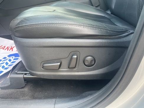 Used 2019 Hyundai Santa Fe Limited image 18