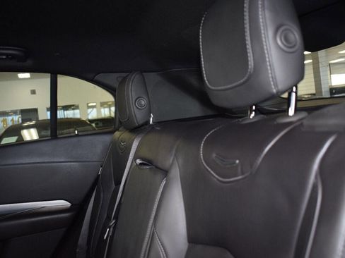 Used 2020 Cadillac XT4 Premium Luxury image 37