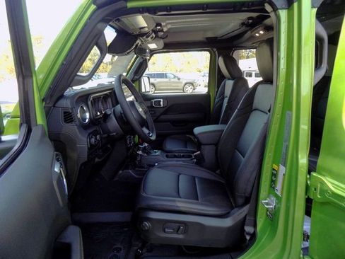 New 2026 Jeep Gladiator Sport image 18