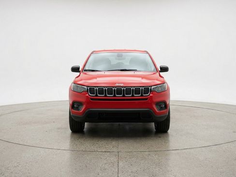 Used 2025 Jeep Compass Latitude image 2