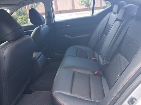 Used 2024 Nissan Altima 2.5 SR FWD image 24