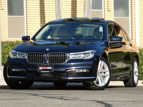Used 2016 BMW 750i xDrive image 3