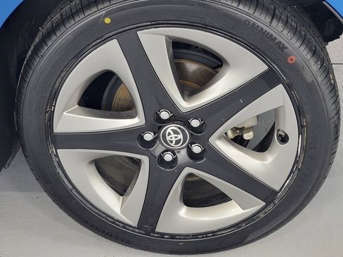 Used 2019 Toyota Prius Limited image 11