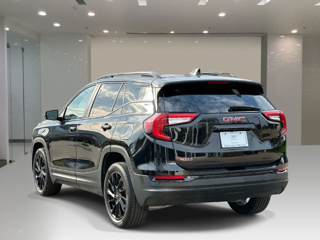 Used 2024 GMC Terrain SLE w/ Driver Convenience Package AWD/4WD image 3