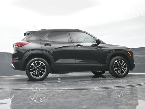 Used 2024 Chevrolet TrailBlazer LT w/ LT Cold Weather Package image 44