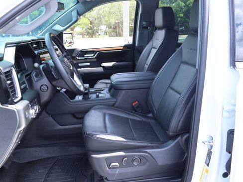 Used 2024 GMC Sierra 1500 Denali w/ Technology Package image 16