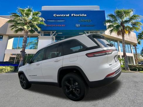 New 2026 Jeep Grand Cherokee Limited w/ Limited Altitude Package AWD/4WD image 7