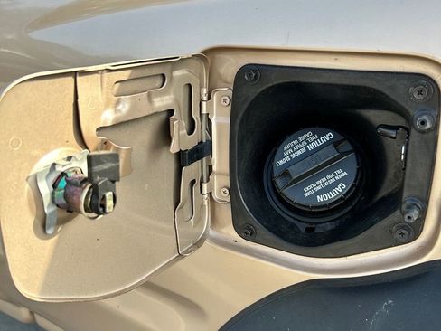 Used 1999 Toyota Tacoma 4x4 Xtracab V6 image 94