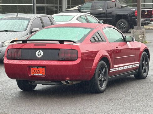 Used 2005 Ford Mustang Premium RWD image 5