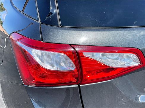Used 2021 Chevrolet Equinox LT FWD image 30