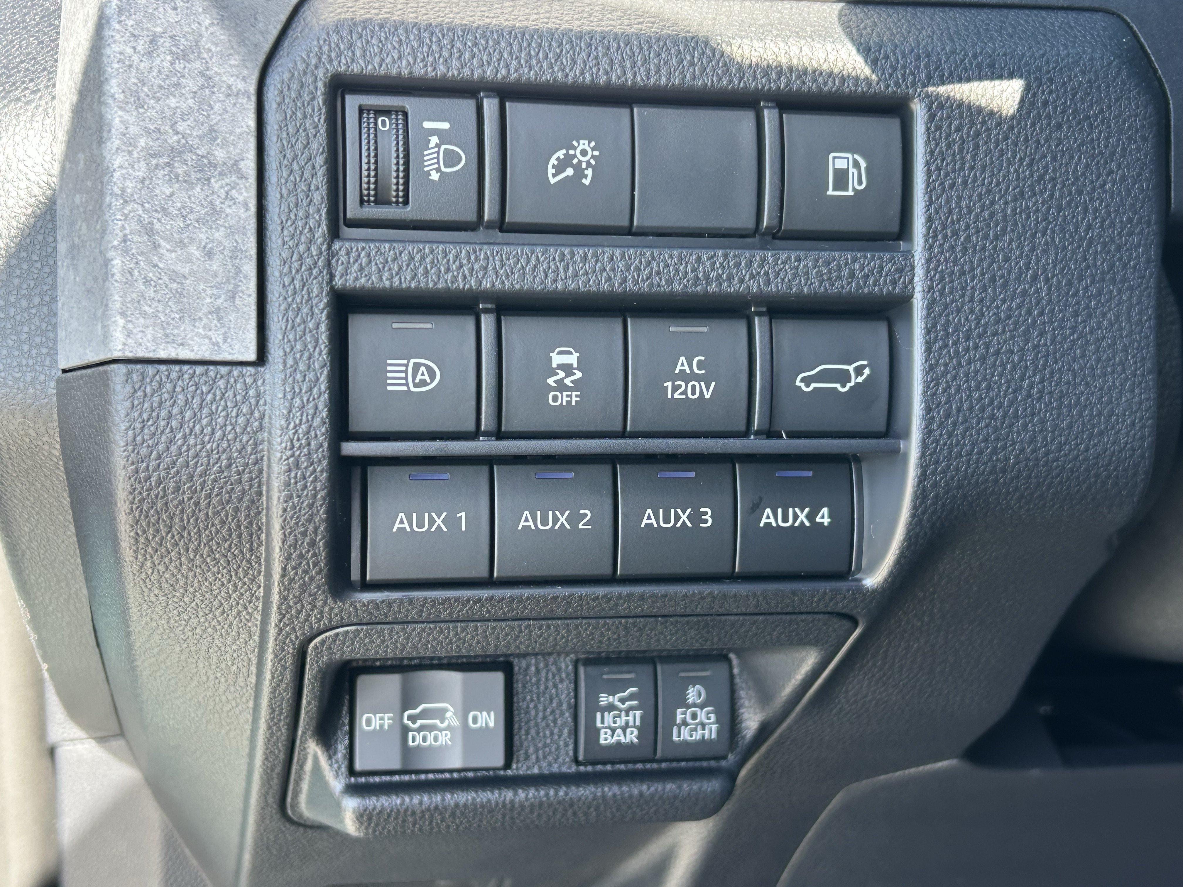 New 2026 Toyota 4Runner Trailhunter AWD/4WD image 19